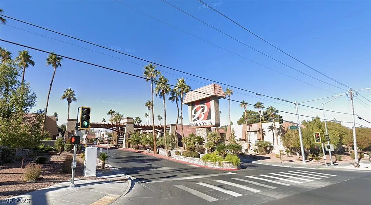 1 bed, 1.0 bath, 700 sqft, $1,125 — Photo 2
