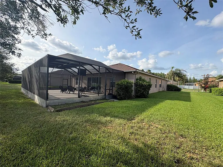 10525 Palm Cove Ave — Photo 19