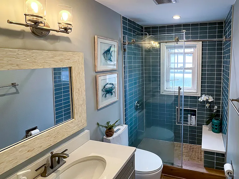 18 New Hyde Park Rd — Photo 10