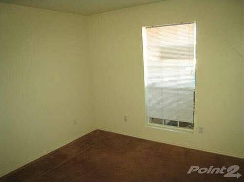 3rd image of 3450 Pinebrook Dr