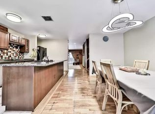 860 S Laflin St, Chicago, IL 60607