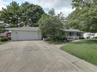 203 Quincy St, Golden, IL 62339