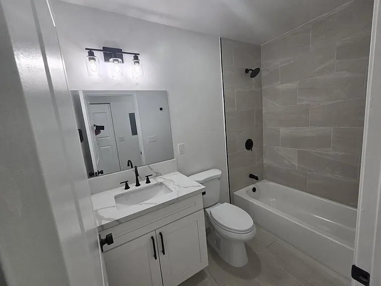 2838 Washington St — Photo 7