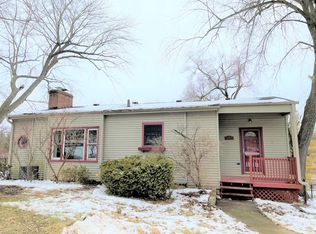 1551 Seminole Rd, Algonquin, IL 60102