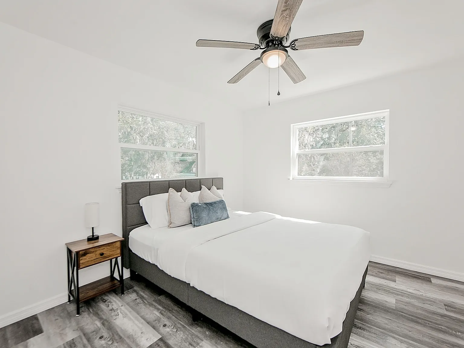 4 bed, 1.0 bath, 1200 sqft, $845 — Photo 1