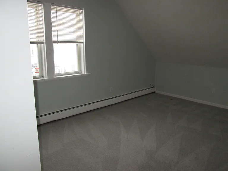 63 Chestnut St #2R — Photo 7