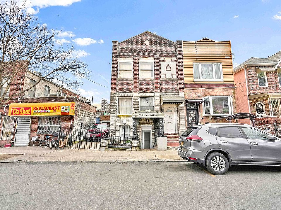 1st image of 224 E 55th St