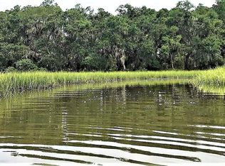 138 Polowana Rd, Saint Helena Island, SC 29920