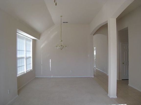 3rd image of 2625 Zoeller Dr