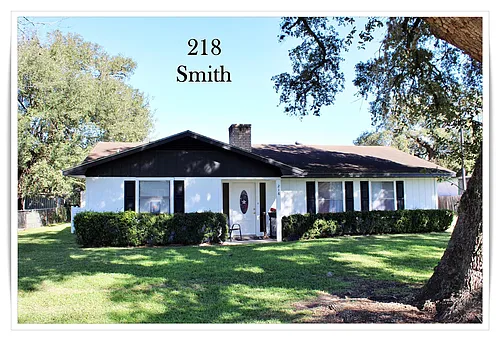 218 Smith St Photo 1