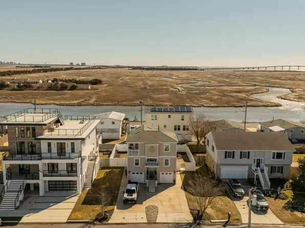 11 Point Dr, Somers Point, NJ 08244