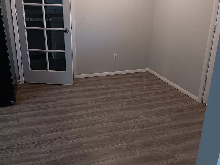 2714 Crestview Dr — Photo 11