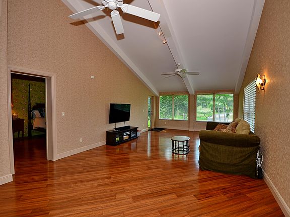 5th image of 900 Greensward Lane #202-G