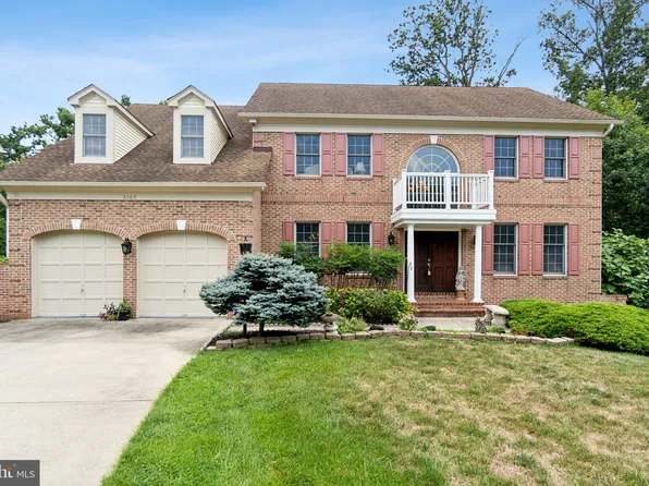 6105 Woodland Stream Dr, Alexandria, VA 22310