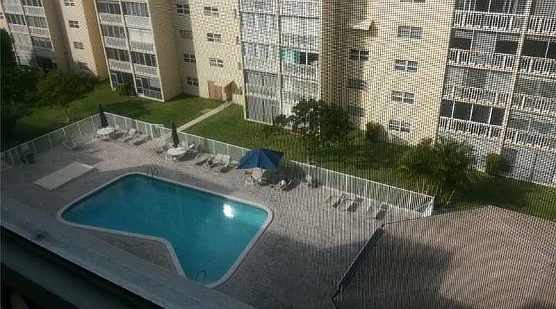 1st image of 610 NE 12th Ave APT 708
