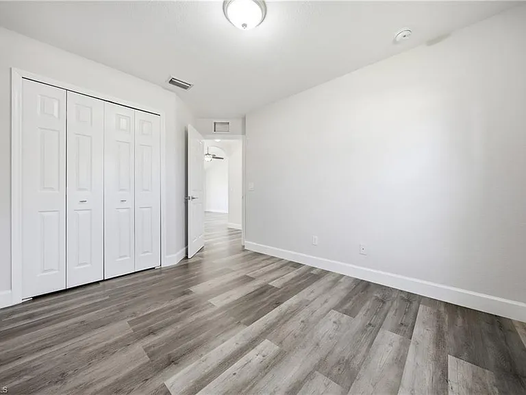 4621 25th St SW — Photo 20