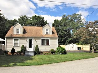 15 Brentwood Dr, Coventry, RI 02816