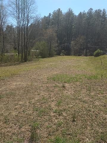 2nd image of 1415 Meadowlane Dr NW