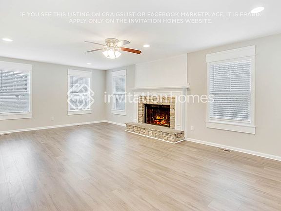 4th image of 3770 Churchill Dr SW