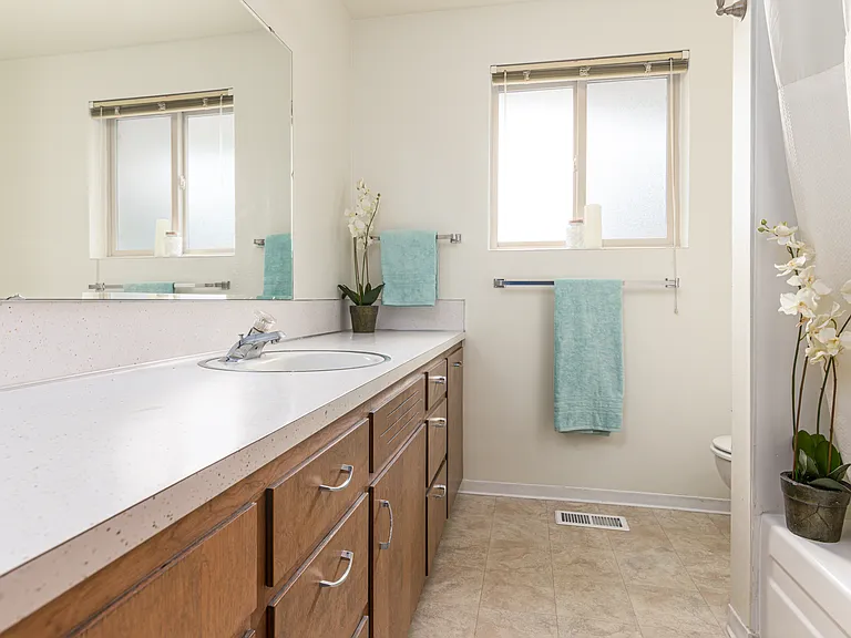1400 S Gourley St #1400 — Photo 9