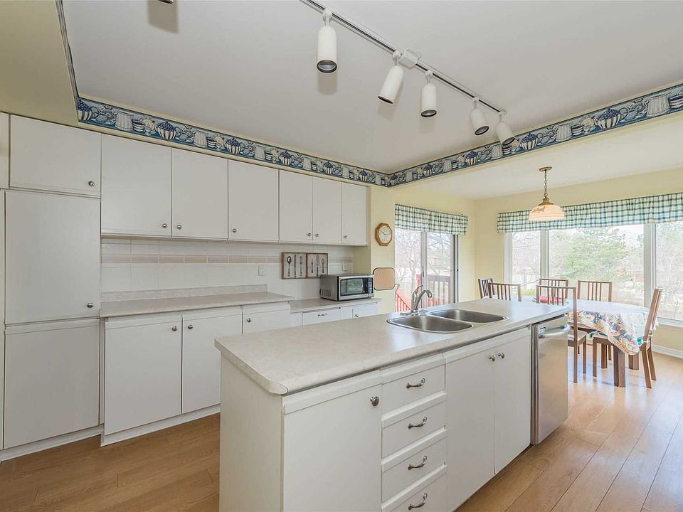 1967 Roy Ivor Cres, Mississauga, ON L5L 3N7 Zillow