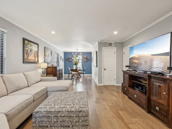 4933 N Hall St, Dallas, TX 75235