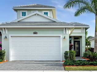 1025 Port Blue Way, Deland, FL 32724