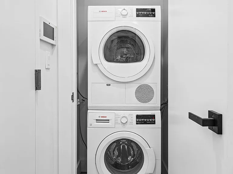 555 2nd Ave #5 — Photo 7