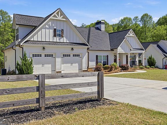 3rd image of 569 Maddox Rd