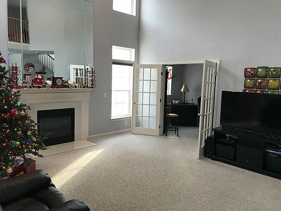 3rd image of 1540 Evergreen Dr