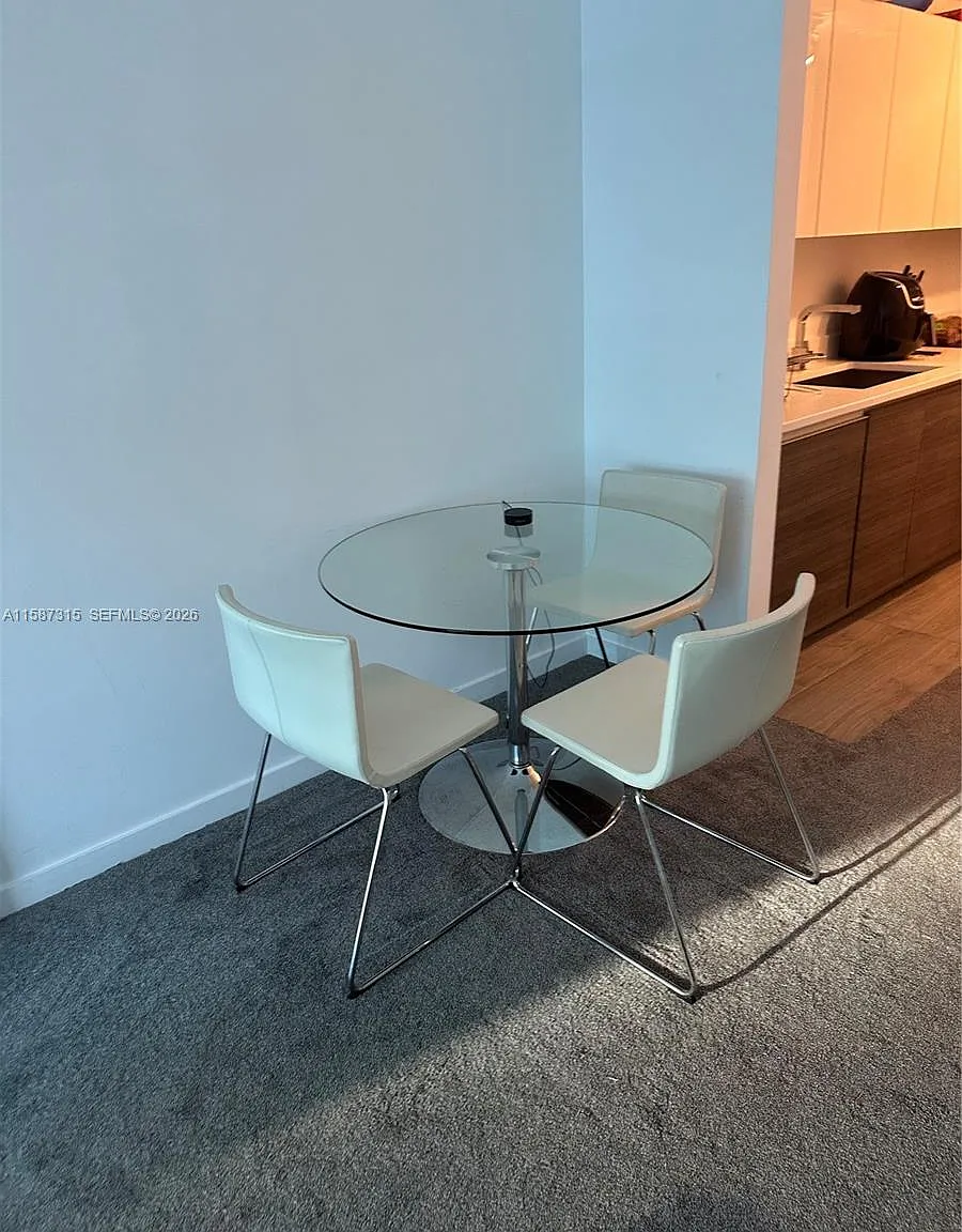 1100 Millecento Residence — Photo 3