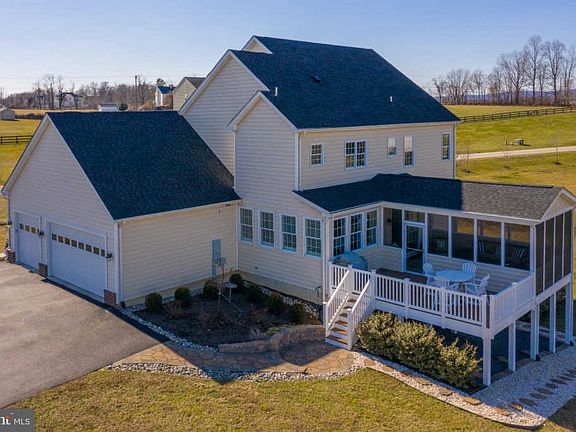 4th image of 38516 Titnore Ct
