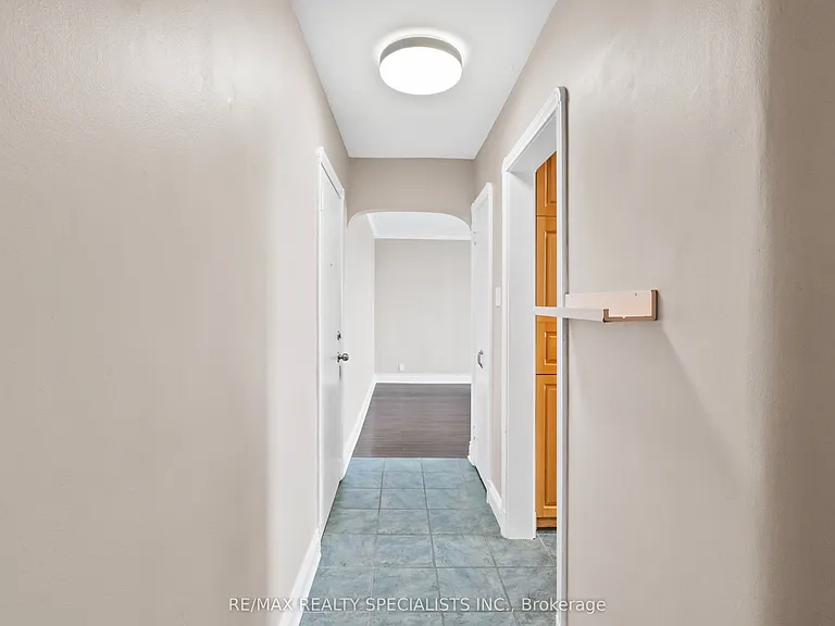 2697 Lake Shore Blvd W #25 — Photo 5