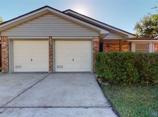 5039 Parkland St, Pasadena, TX 77504