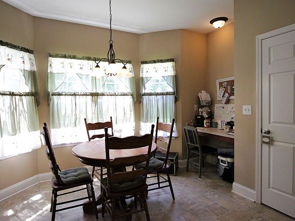 5th image of 8290 Mossybrook Ln