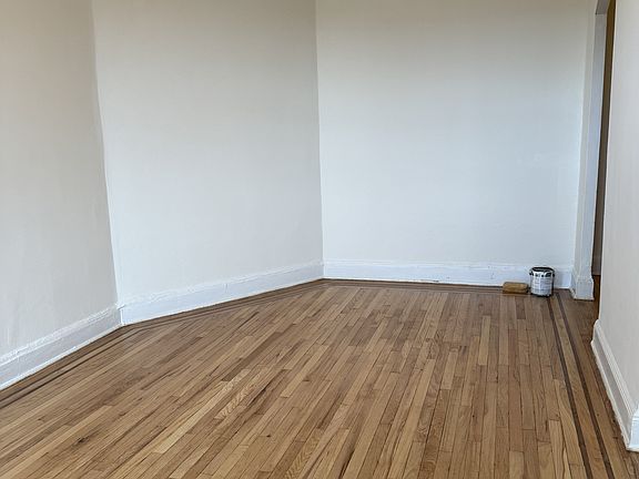 3rd image of 2106 33rd St APT D7