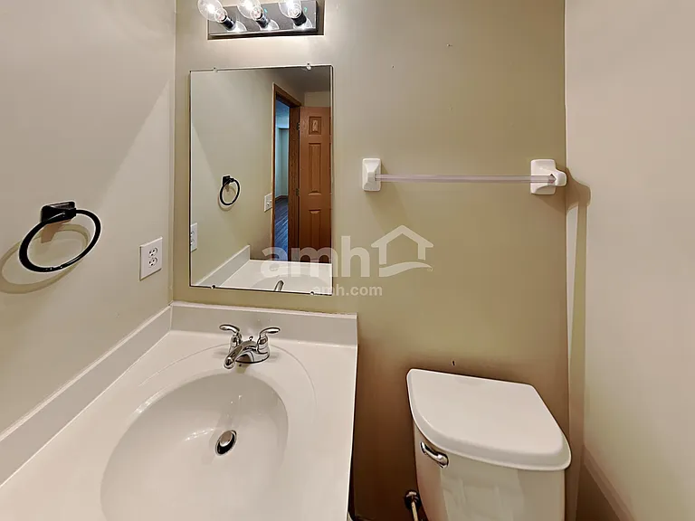 1032 Hidden Cove Way — Photo 9