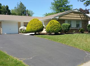 46 East Ln, Willingboro, NJ 08046
