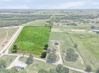 927 Yowell Rd, Whitesboro, TX 76273