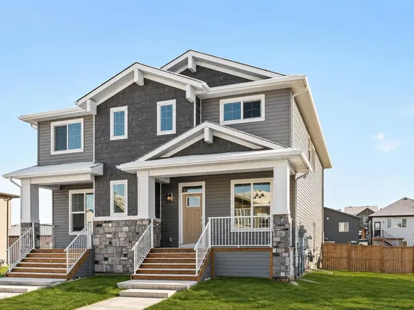 885 NW Livingston Vw NE, Calgary, AB T3P 0Z9