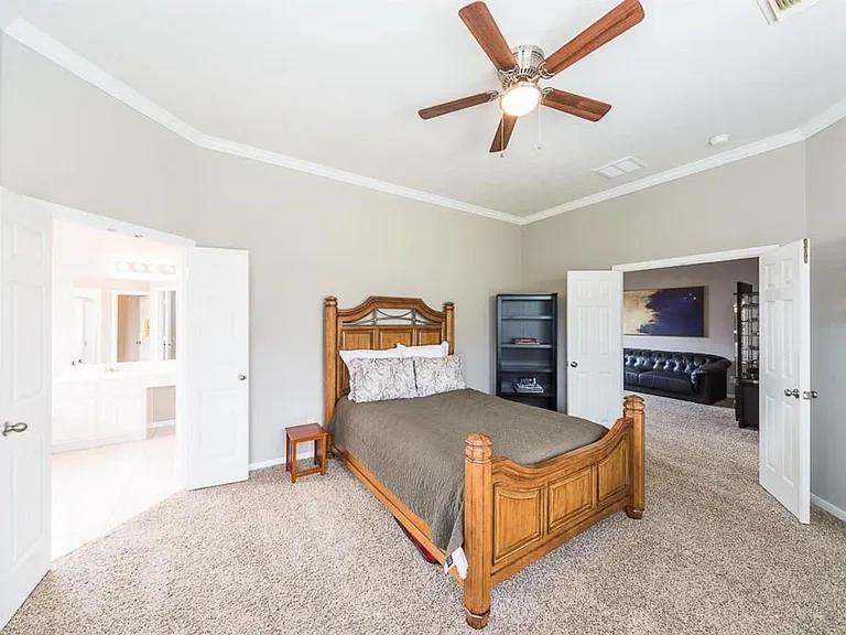 24023 Northshire Ln — Photo 16