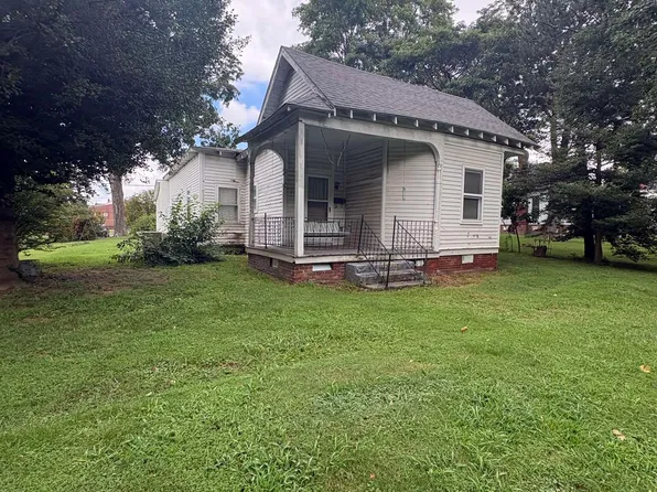 316 S Morgan St, Morganfield, KY 42437