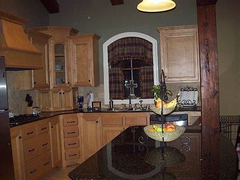 4th image of 203 Beaufort Cir