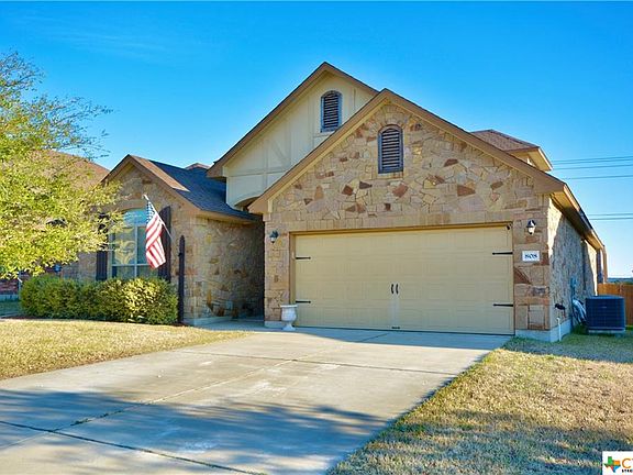 3rd image of 808 Siena Ct