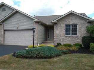 124 Claybrook Dr, East Palestine, OH 44413