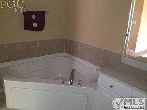 5th image of 1410 NE 18th Ave