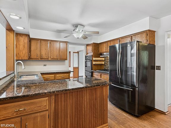 5th image of 804 Greenwood Ave