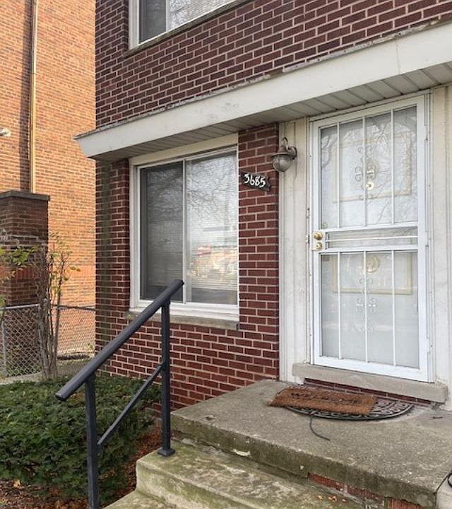 1st image of 3685 Oakman Blvd #18