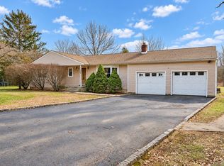 270 Old Commack Road, Kings Park, NY 11754