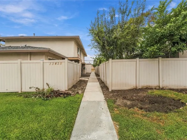 13435 14th Vlg, Cerritos, CA 90703